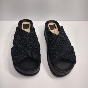 DOLCE VITA Women's Black Woven Slide Sandals  7.5 pre owned Exellent condition.